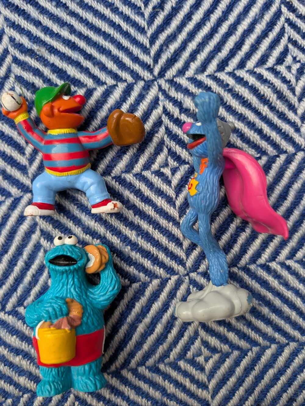 Vintage Sesame Street Figure & Watch Lot - Four Pieces - Picture 3 of 4